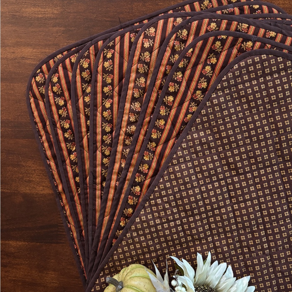 Vintage Placemats (Set of 8) Handmade Quilted Brown/Orange Reversible Linens - Picture 5 of 5